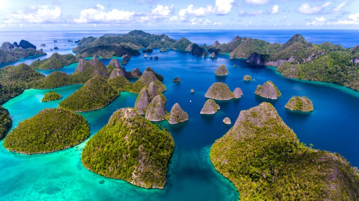 Introducing the paradise Indonesian islands you simply have to visit ... Indonesia weighing purchase chinas j 10 fighter jets