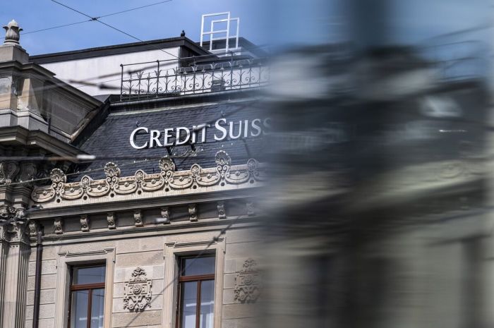Credit Suisse could take SoftBank to court over Greensill collapse Credit suisse softbank fight over greensill losses 440 mln london lawsuit