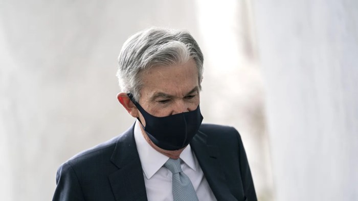 Fed's Bostic: Job market remains solid, but tariffs add uncertainty Feds bostic says current uncertainty calls patience rate policy