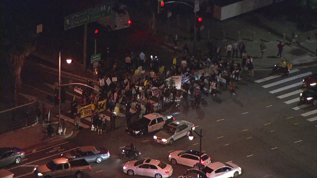 Protesters opposed to ICE in Los Angeles County jails arrested - Los ... Trump newsom arrest la protests ice
