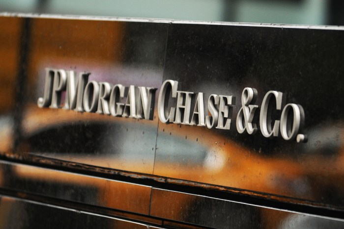 Russian Court Freezes JPMorgan Assets Under 0 Million Claim - Bloomberg Jpmorgan wins uk court order block vtbs 156 million russian lawsuits