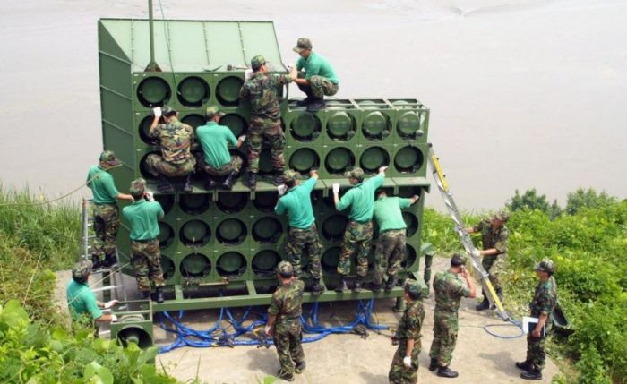 Korean loudspeakers: What are the North and South shouting about? - BBC ... South korean military suspends loudspeaker broadcasts aimed north korea