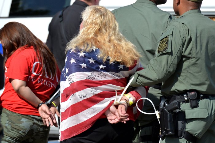 Immigration Protest at the White House - All Photos - UPI.com White house valentines day social media post illegal immigration backlash