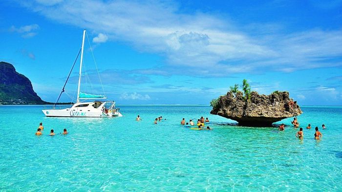 20 Islands In Mauritius For The Nature Lover In You Mauritius aims halve budget deficit next fiscal year