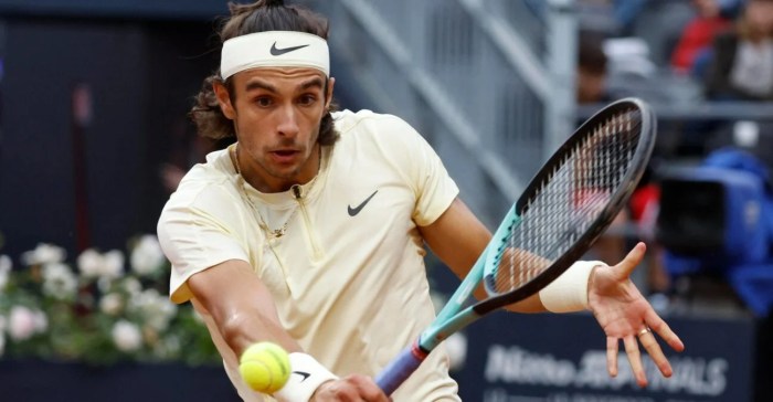 Tennis, ATP – Paris Masters 2022: Musetti defeats Basilashvili Musetti plays game contrasts french open