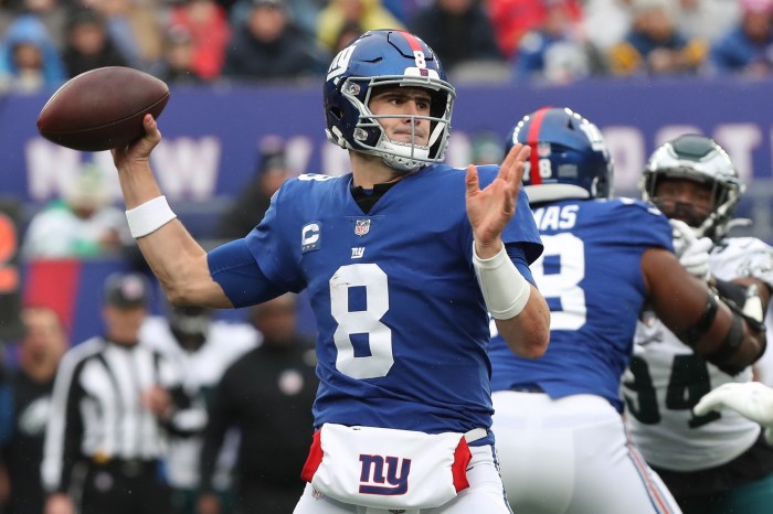 New York Giants QB Depth Chart: Who Will Back up Daniel Jones? Giants seek series sweep skidding braves