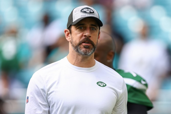 With new deal aaron rodgers ranks 22nd nfl qb annual salary