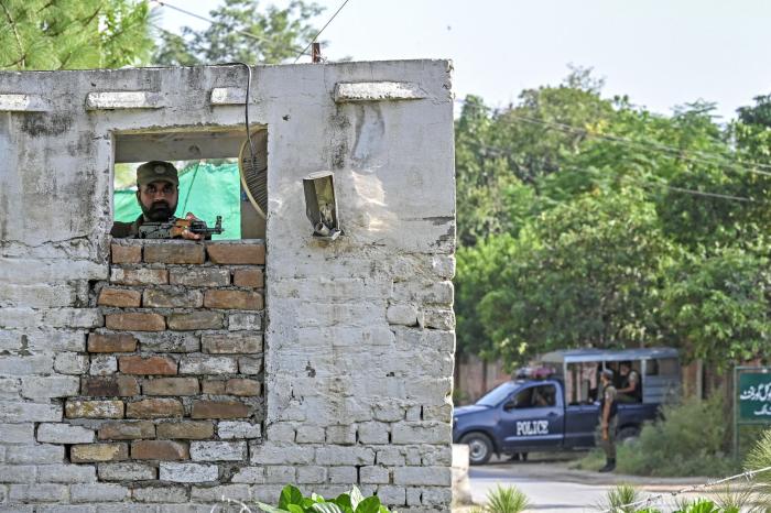Pakistan Jails U.S. Citizens in Dragnet of Imran Khan Supporters Dozens inmates escape pakistani jail after earthquakes says official