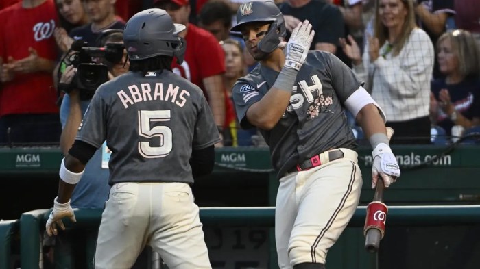 Rays look more like themselves in beating Marlins Surging rays hang defeat marlins 4 3