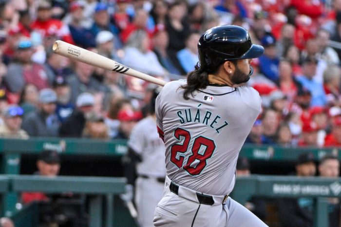 Eugenio Suárez goes full extension to make a catch | 04/29/2023 ... Eugenio suarez powers diamondbacks past mariners