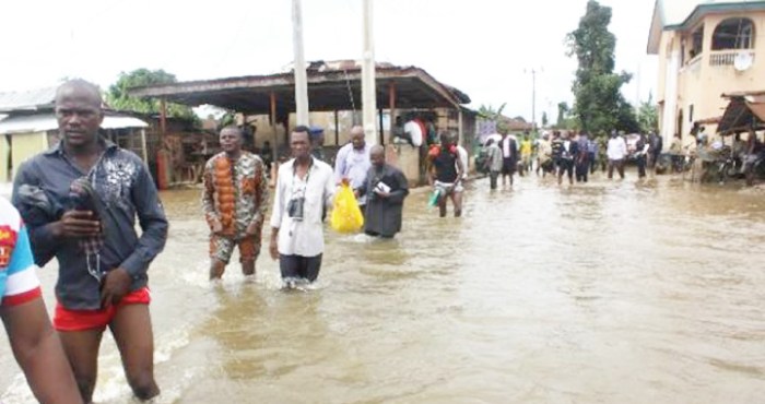 Hundreds killed in Nigeria floods, more than 1.4 million displaced ... Nearly 100 missing week after floods tore through nigerian town