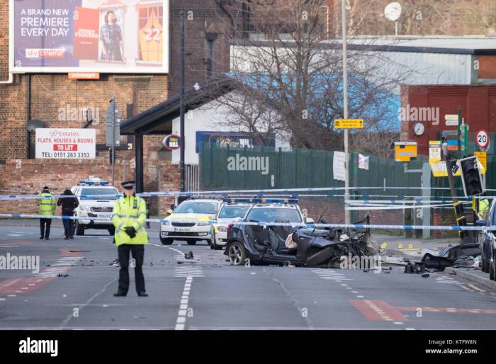 Liverpool, UK. 25 Dec, 2017. A man in his 30s has died after a crash in ... Liverpool actor with same name crash suspect mistaken man custody