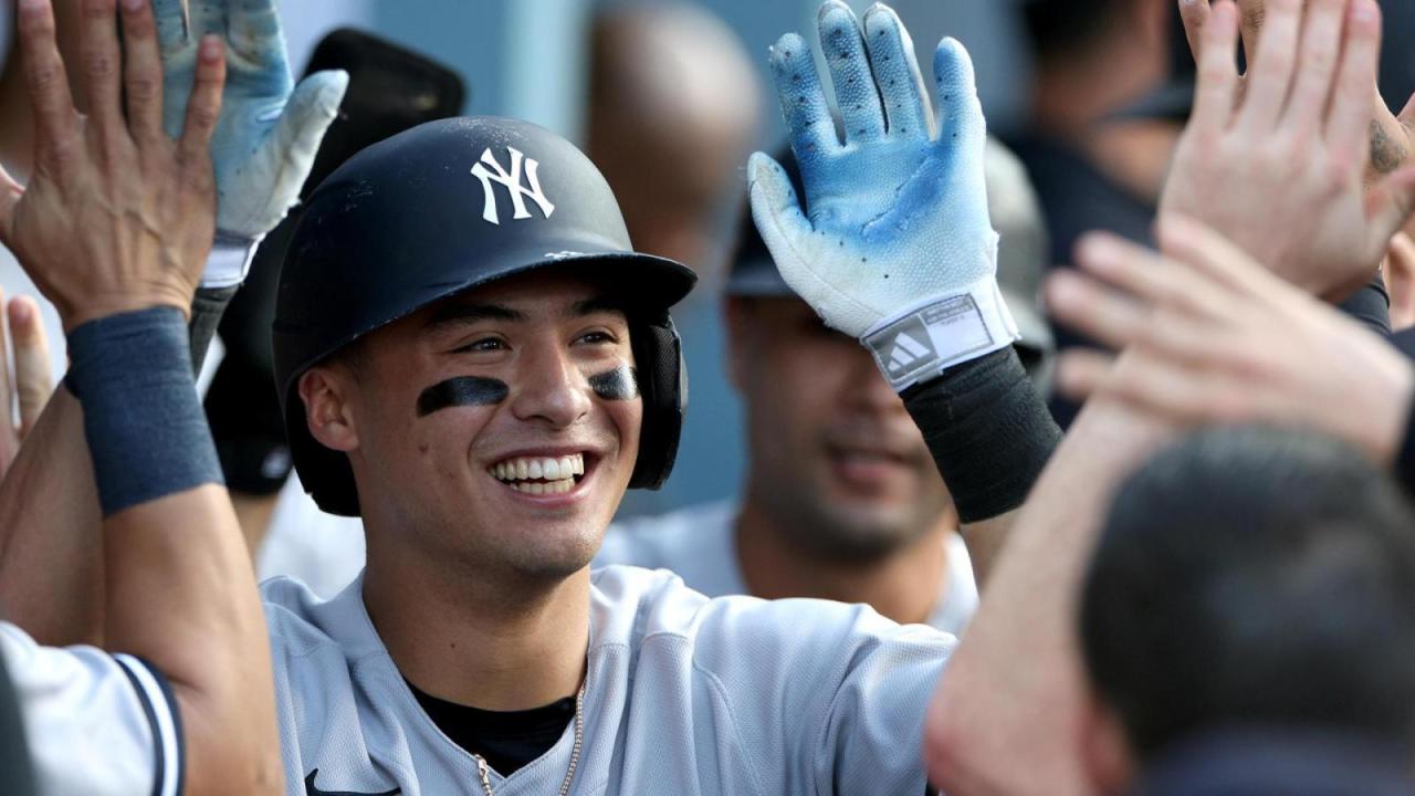 Yankees score runs in final 3 innings for 4-1 victory over Dodgers ... Yankees erupt 5 runs early coast win over royals