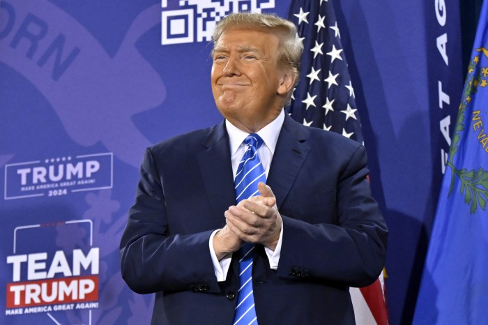 Can GOP trust Donald Trump's pledge on 3rd party? - CNN Trump qatar plane democrats