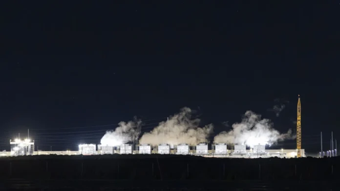 nebraska-counties-implement-moratoriums-on-data-center-developments-amid-growing-resource-concerns-and-regulatory-shifts