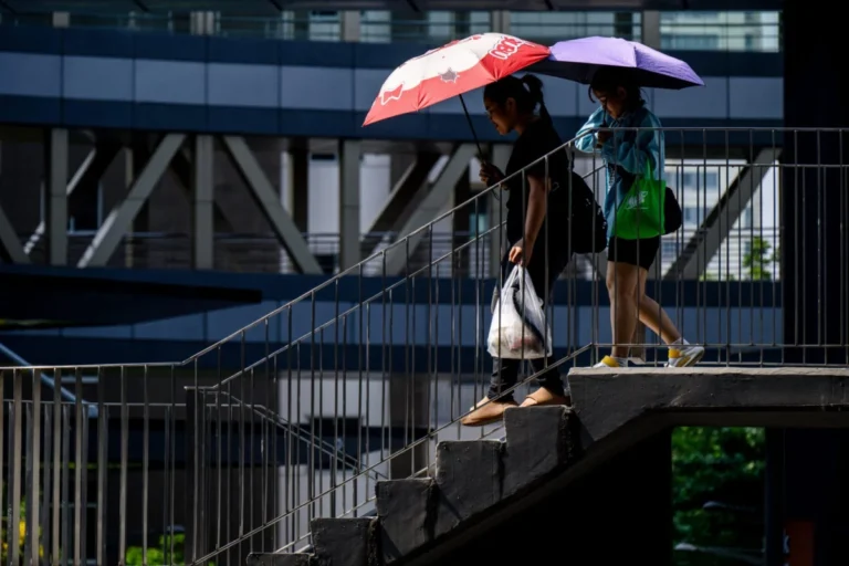 Bangkok Bakes: City Confronts Escalating Heat Crisis with Urgent Need for Systemic Adaptation