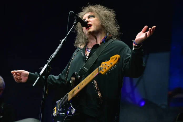 the-cures-robert-smith-slams-fifa-world-cup-finals-inaugural-halftime-show-as-bread-and-circuses