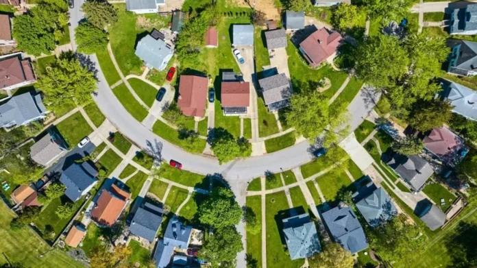 the-essential-guide-to-vetting-a-homeowners-association-and-ensuring-long-term-investment-security