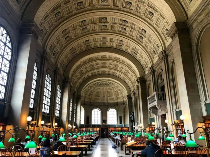 the-evolution-of-modern-boston-how-academic-roots-and-industrial-innovation-shape-the-hubs-contemporary-identity