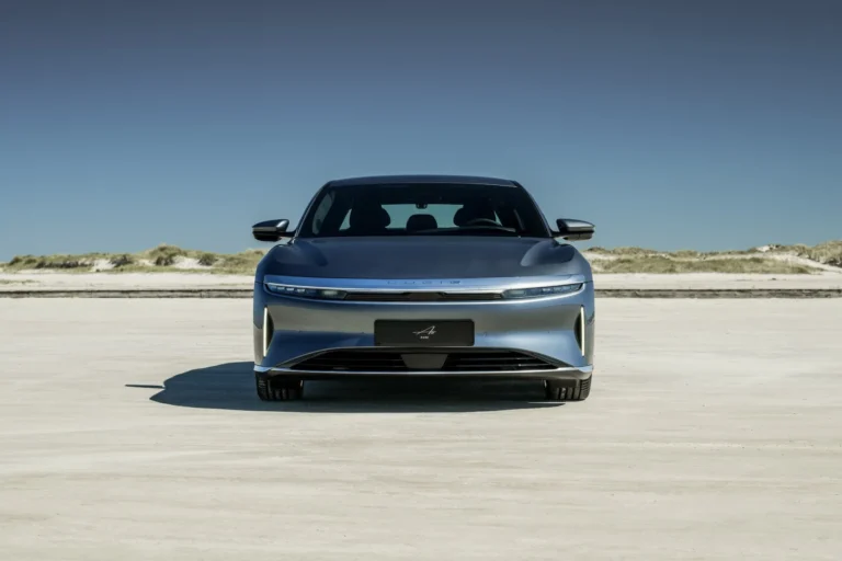 The Longest Range Electric Vehicles of 2025 Breaking the 500 Mile Barrier and Redefining the EV Landscape