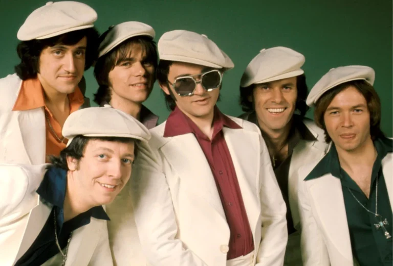 Tony Thorpe, Guitarist and Songwriter for Glam-Rock Band The Rubettes, Dies at 80