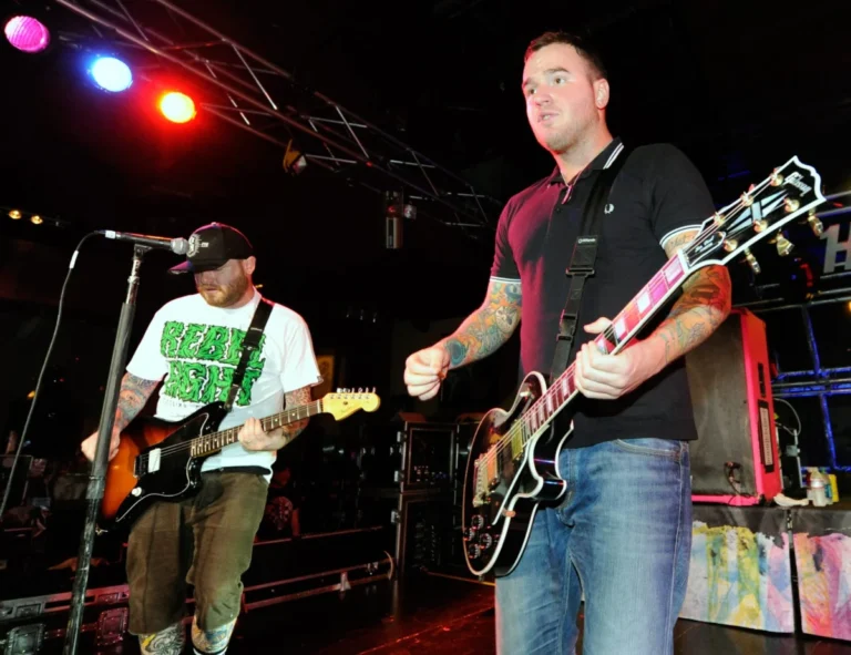 Chad Gilbert, the influential guitarist and a founding member of the pop-punk institution New Found Glory, has passed away at the age of 45.