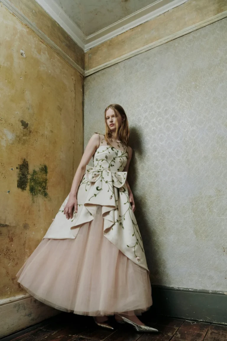 Huishan Zhang Blends Artistic Heritage with Technical Innovation in Latest Spring Collection