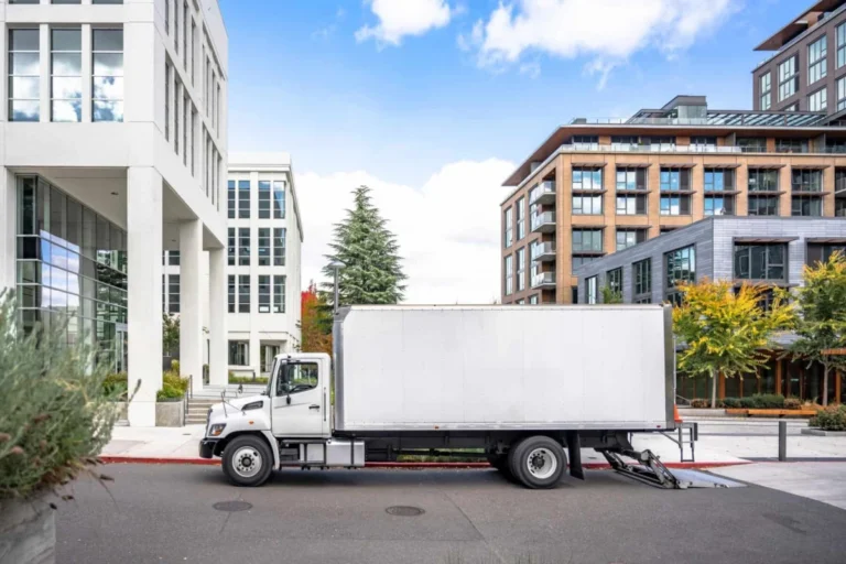Moving Container vs Truck Rental: Which Is Better for You?