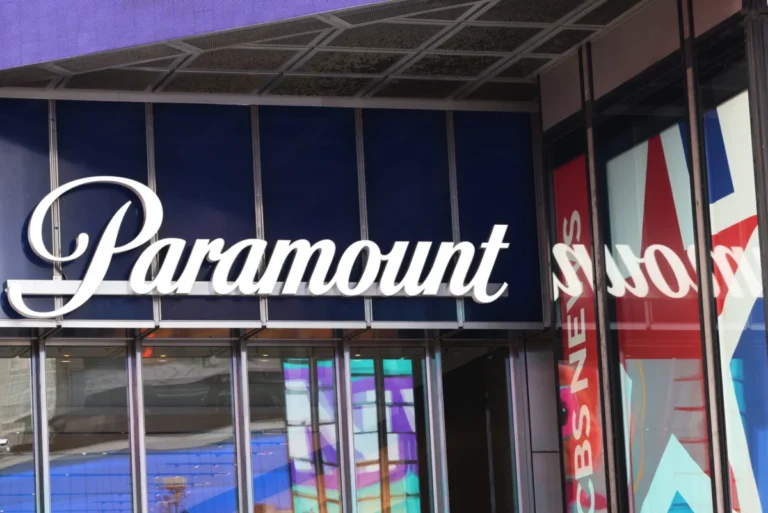 Paramount And Warner Bros Discovery Stock Diverge As Landmark 111 Billion Dollar Merger Nears Final Closure Amid Legal Settlements