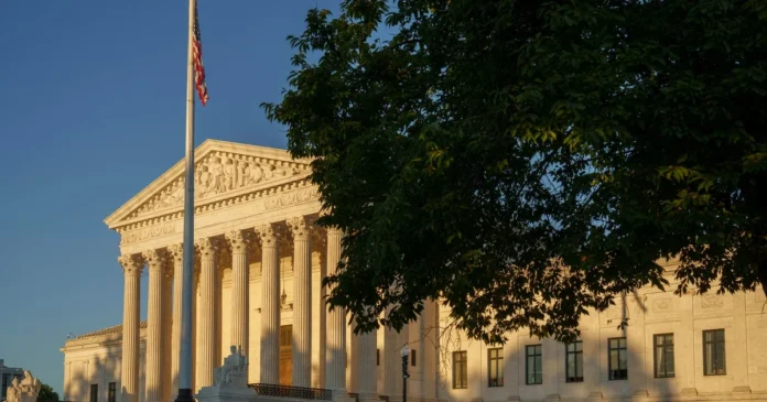 supreme-court-blocks-missouri-redistricting-map-for-2026-midterms-preserving-2022-boundaries-amid-active-voting