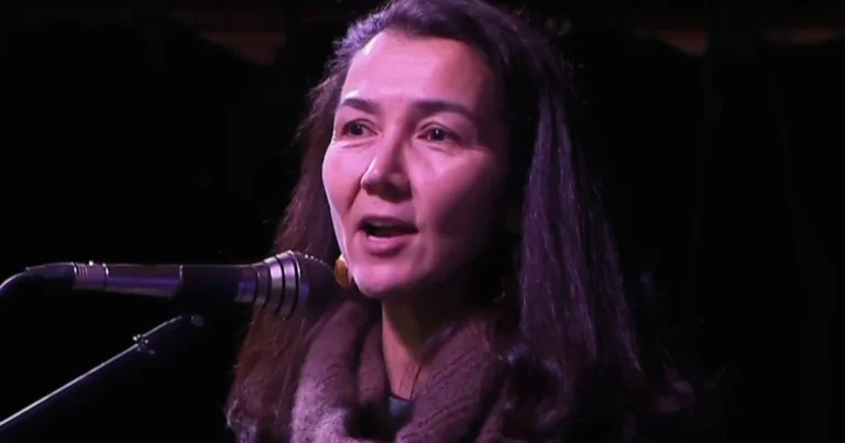 Alaska Senate race takes surprising turn