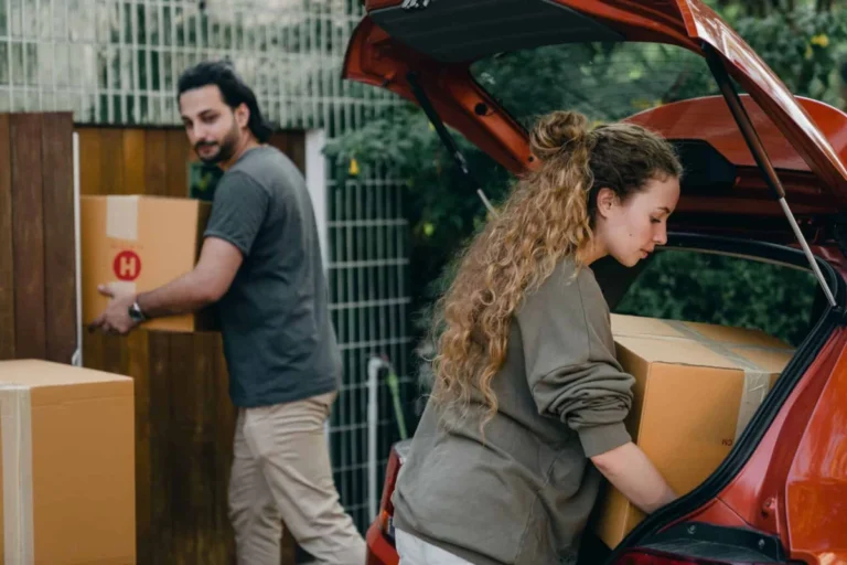 Navigating a Autumn Relocation: Expert Strategies for a Seamless Move When Temperatures Drop