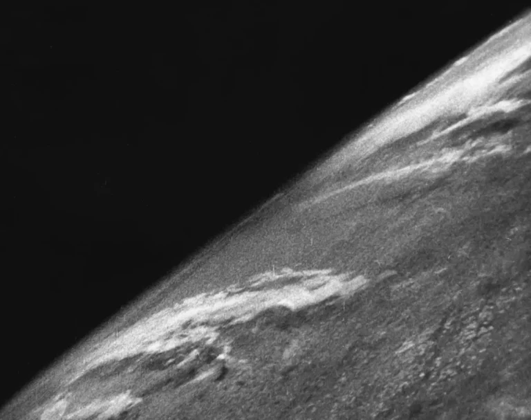 The 350-Year Mystery of Saturn’s Yin-Yang Moon: How Giovanni Cassini’s 1671 Discovery Shaped Modern Planetary Science